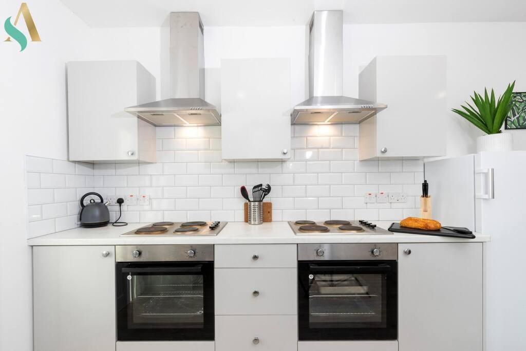 ريدكار 5 Double Bedrooms With Ensuites - Teesside House Tsac المظهر الخارجي الصورة