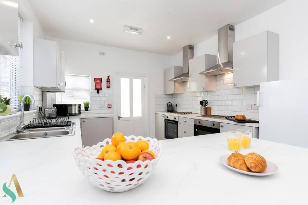 ريدكار 5 Double Bedrooms With Ensuites - Teesside House Tsac المظهر الخارجي الصورة