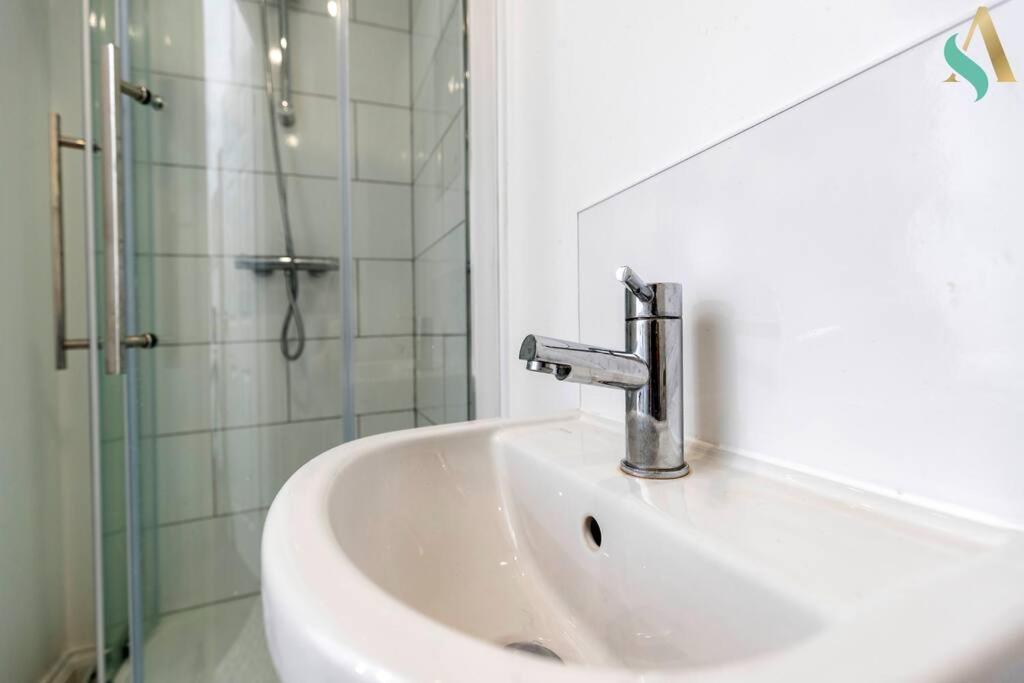 ريدكار 5 Double Bedrooms With Ensuites - Teesside House Tsac المظهر الخارجي الصورة