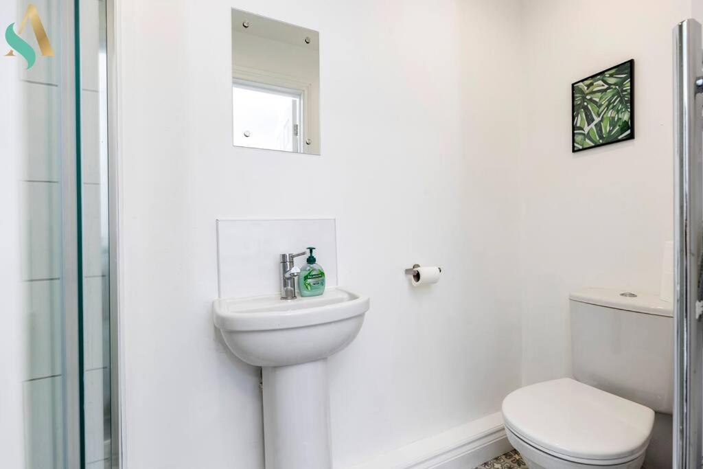 ريدكار 5 Double Bedrooms With Ensuites - Teesside House Tsac المظهر الخارجي الصورة