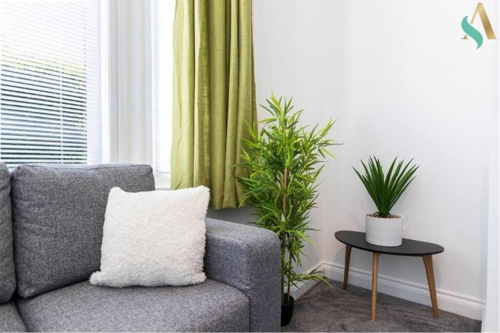 ريدكار 5 Double Bedrooms With Ensuites - Teesside House Tsac المظهر الخارجي الصورة